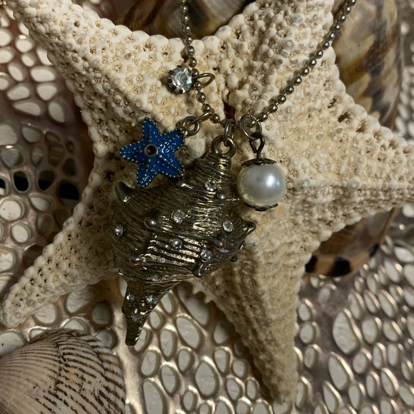 Vintage- Betsey Johnson- Sea Conch Shell Necklace